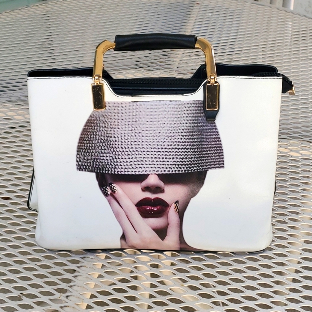 Hand bag